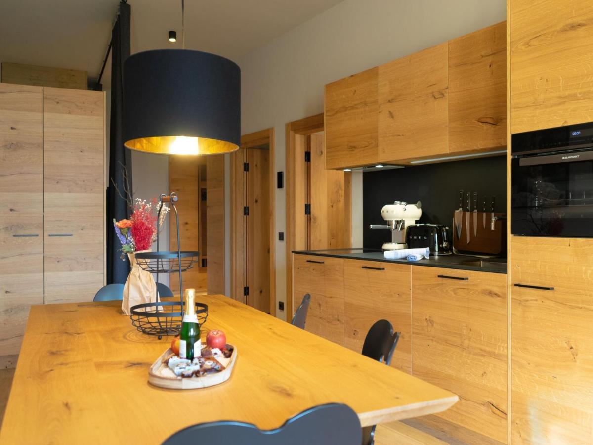 Cosy Apartment In Schroecken With Balcony Exterior foto